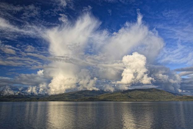 Awesome Skies. Photo by Dave Bell.