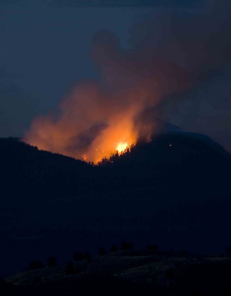 Fire Activity On New Fork Fire-August 24, 2008. Photo by Dave Bell.