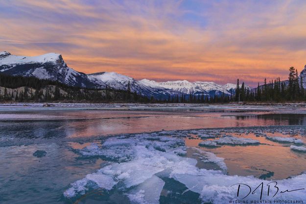 Saskatchewan River Sunset Ice. Photo by Dave Bell.