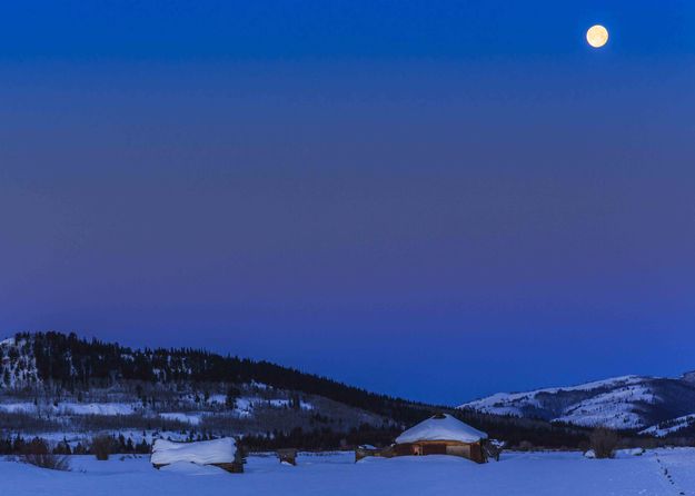 Setting Moon. Photo by Dave Bell.