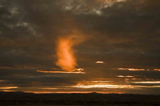 Pinedale Sunset With Virga Tail. Photo by Dave Bell.