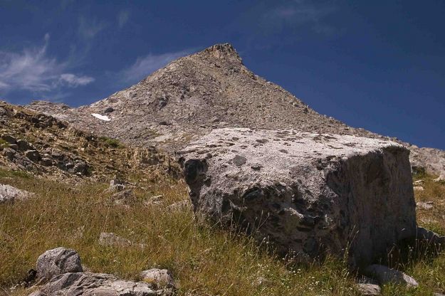 Unnamed Peak Near Halls Lake. Photo by Dave Bell.