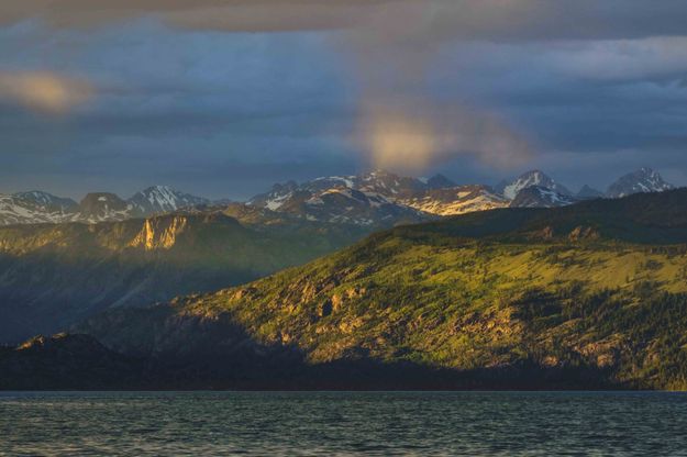 Fremont Lake Virga. Photo by Dave Bell.