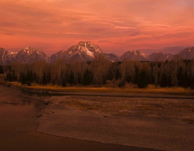 Early Light Over Mt. Moran. Photo by Dave Bell.