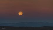 Belt Of Venus Passes Through Setting Moon. Photo by Dave Bell.