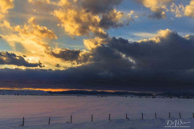 Sunset Beginning. Photo by Dave Bell.