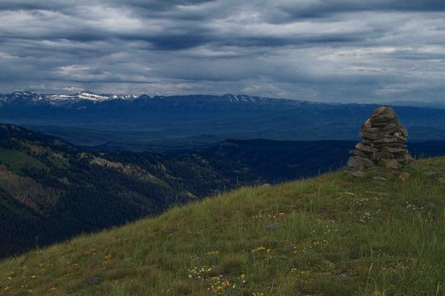 Lookout Summit Across The Basin. Photo by Dave Bell.