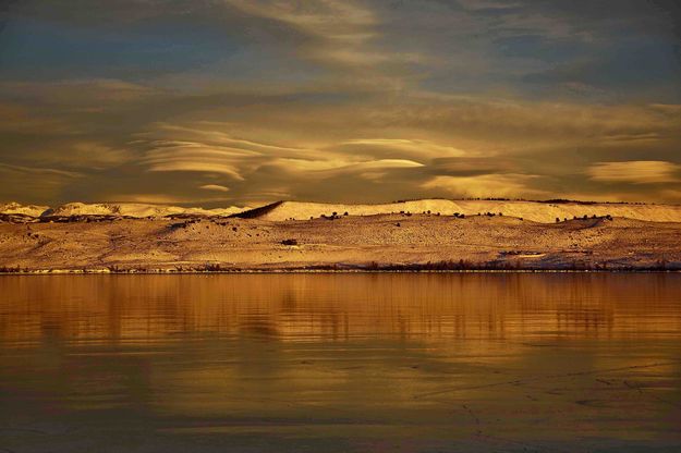 Frozen Lake And Lenticulars. Photo by Dave Bell.