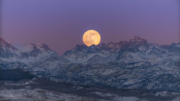 Rising Over Knifepoint Mountain. Photo by Dave Bell.