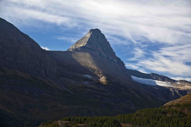 Mt. Siyeh (el. 10,014') . Photo by Dave Bell.