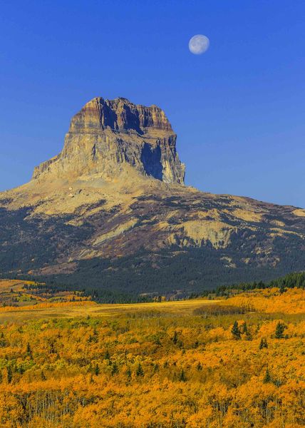 Chief Mountain Setting Moon. Photo by Dave Bell.