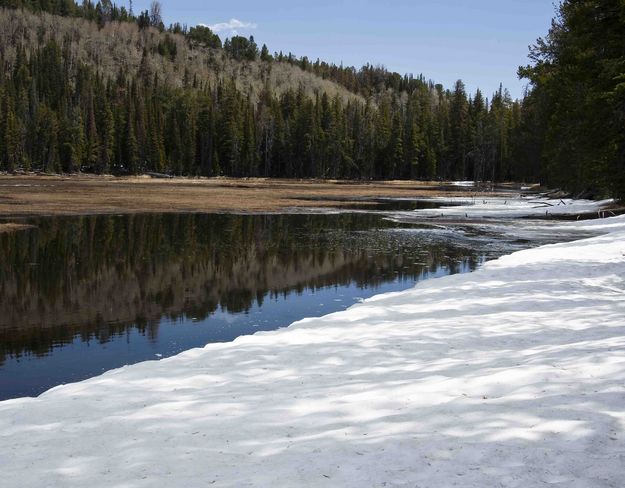 Still Snowy Hanging Lake. Photo by Dave Bell.