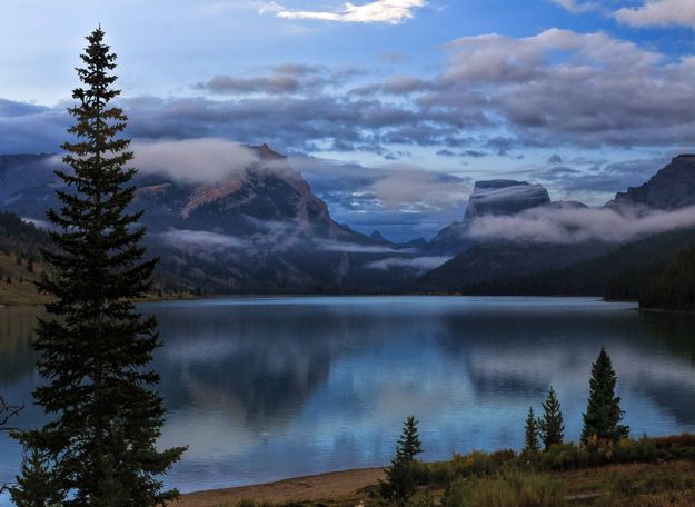 Green River Lakes. Photo by Dave Bell.