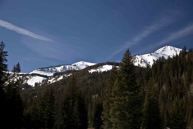 Wyoming Peak From Middle Piney Lake. Photo by Dave Bell.