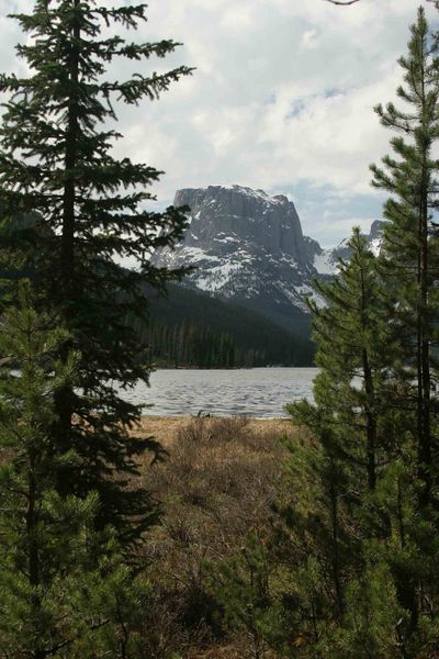 Square Top and Upper Green River Lake. Photo by Dave Bell.