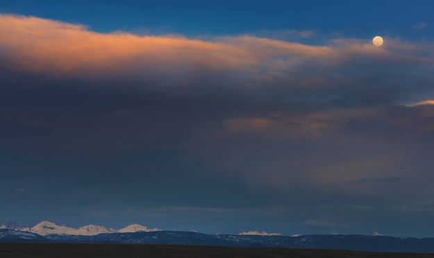 Moon Rising. Photo by Dave Bell.