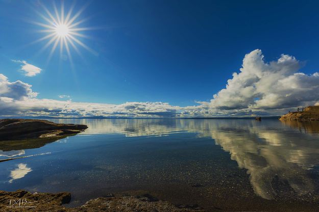 Yellowstone Lake Glass. Photo by Dave Bell.