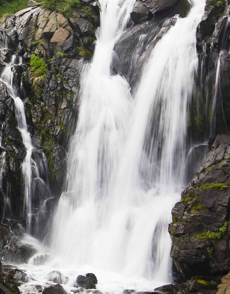 Washakie Creek Waterfall. Photo by Dave Bell.