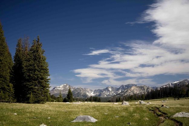 East Fork Valley Peaks. Photo by Dave Bell.