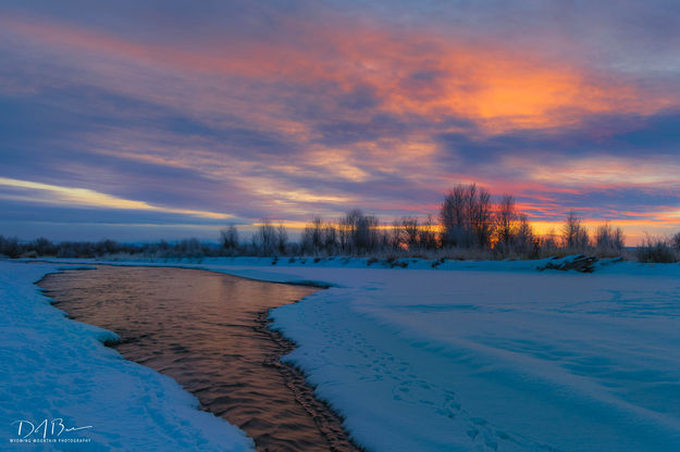 Sunrise Beauty On The Green At Daniel. Photo by Dave Bell.