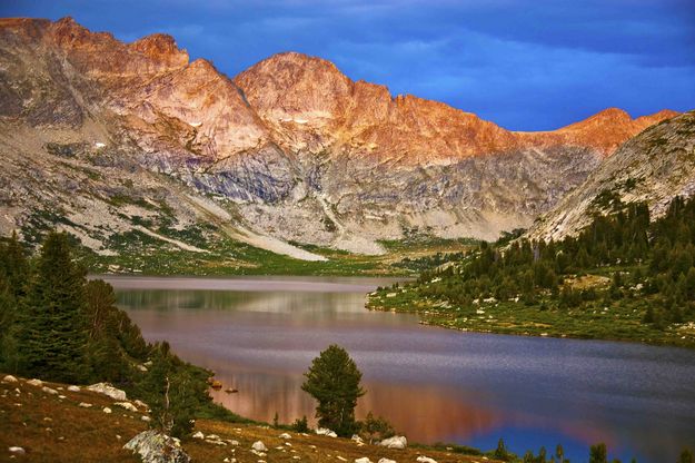 Middle Fork Lake Sunset. Photo by Dave Bell.