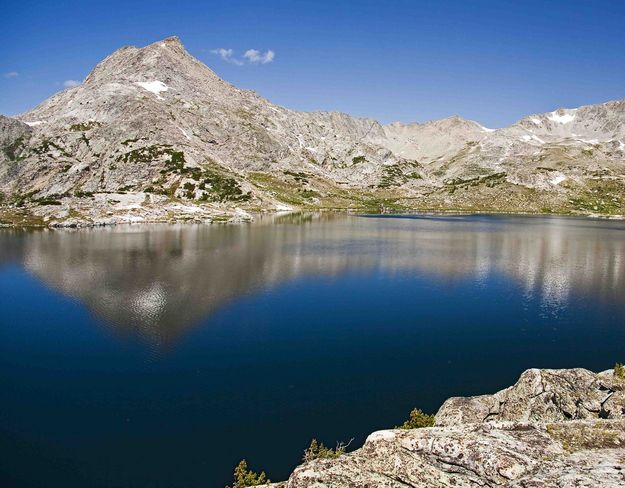 Halls Lake And Horseshoe Ridge. Photo by Dave Bell.