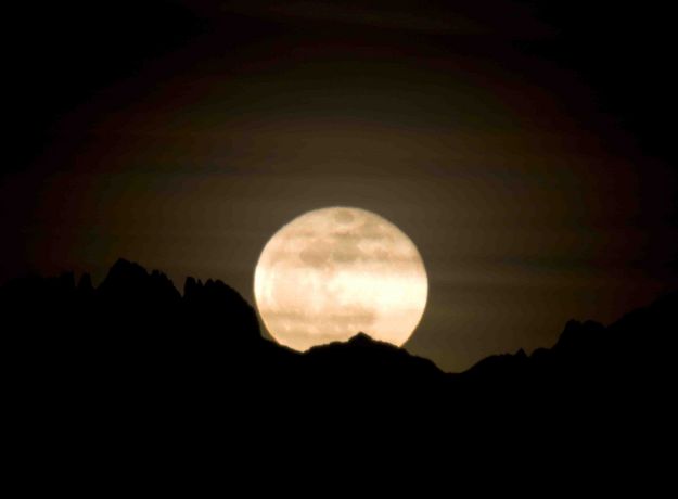 Nearly Up Over Mt. Bonneville. Photo by Dave Bell.