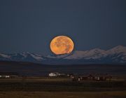 Moon Set Behind Wyoming Range. Photo by Dave Bell.