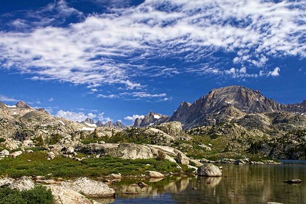 Fremont Peak With Tarn. Photo by Dave Bell.