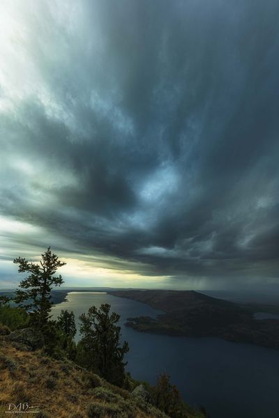 Approaching Storm. Photo by Dave Bell.