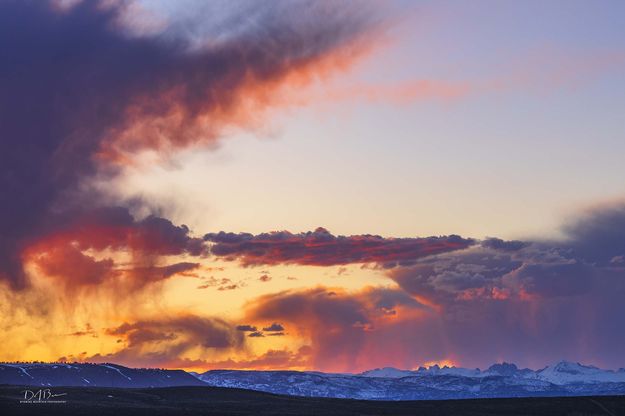 Colorful Virga Sunrise. Photo by Dave Bell.