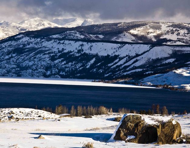 Fremont Lake Scenery. Photo by Dave Bell.