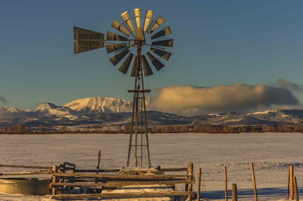 Early Winter At The Dempster. Photo by Dave Bell.