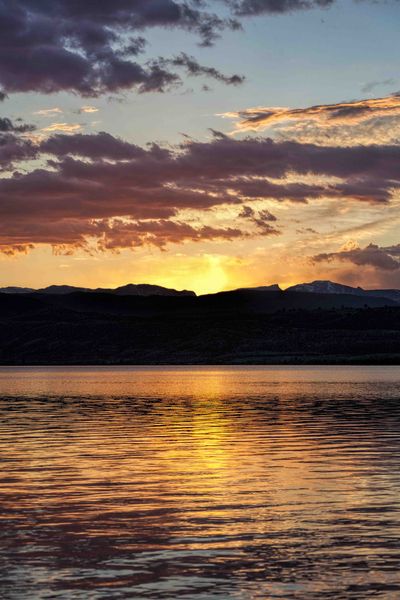 Fremont Lake Sunrise. Photo by Dave Bell.