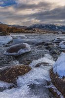 Icy Green River. Photo by Dave Bell.