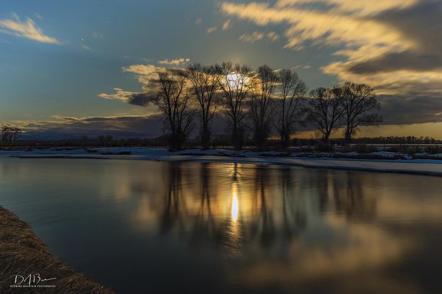 Finally!  The Moon. Photo by Dave Bell.