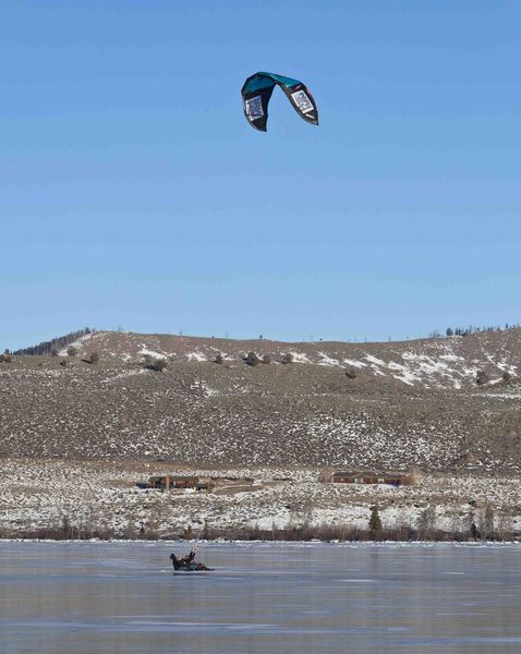 Flying The Wing. Photo by Dave Bell.