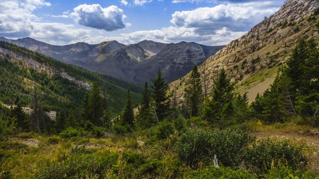 Descending Into The White River Valley. Photo by Dave Bell.