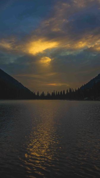 Upper Holland Lake Sunset. Photo by Dave Bell.