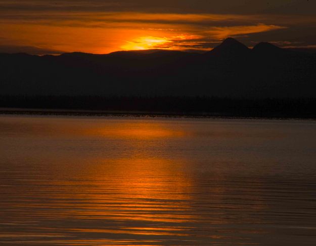 Early Sunrise Light On Lake Yellowstone. Photo by Dave Bell.