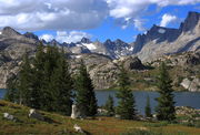 Titcomb Basin from across Island Lk.. Photo by Fred Pflughoft.