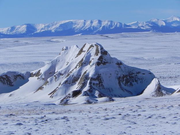 Badlands and Wyoming Range Mtns.. Photo by Scott Almdale.