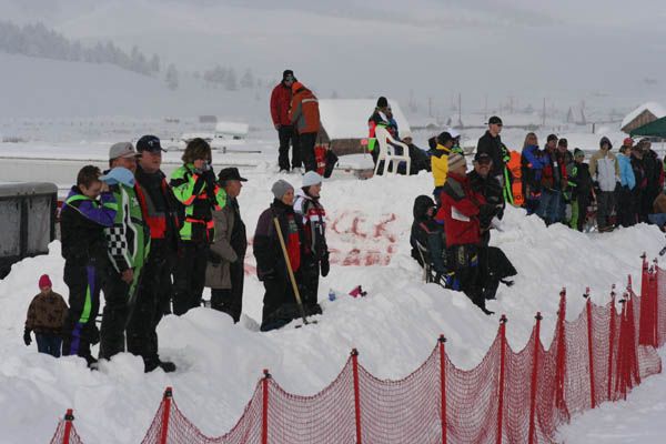SnoCross Spectators. Photo by Clint Gilchrist, Pinedale Online.