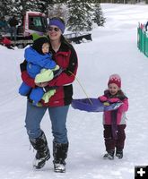 Race Spectators. Photo by Dawn Ballou, Pinedale Online.