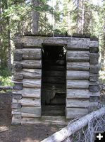 Tie hack outhouse. Photo by Dawn Ballou, Pinedale Online.