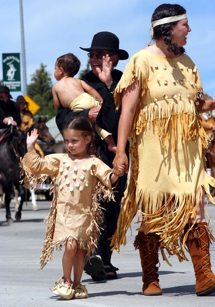 Pageant Indians. Photo by Clint Gilchrist, Pinedale Online.
