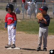 Little League Baseball. Photo by Dawn Ballou, Pinedale Online.