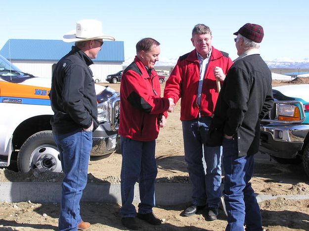 Shaking Hands. Photo by Dawn Ballou, Pinedale Online.