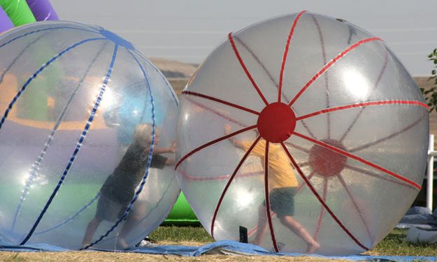 Inflataballs. Photo by Dawn Ballou, Pinedale Online.