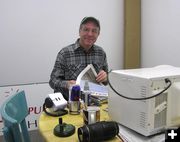 Editor Mike Fitzgerald. Photo by Bob Rule, KPIN 101.1 FM Pinedale News Radio.